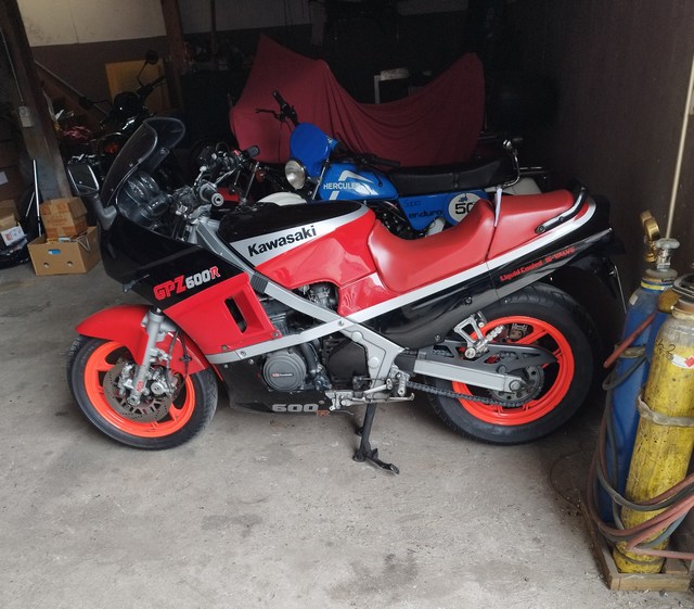 GPZ600R.jpg