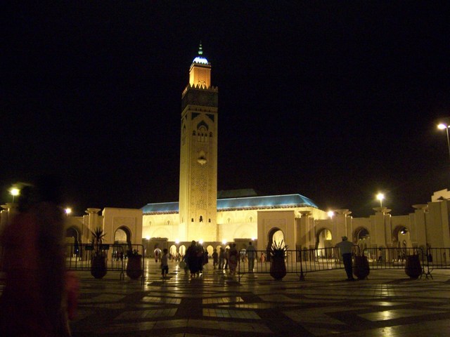 Hassan II Moschee bei Nacht