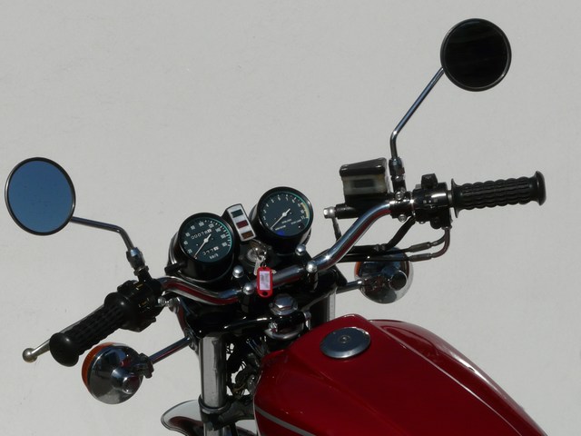 mini-08-Cockpit.jpg