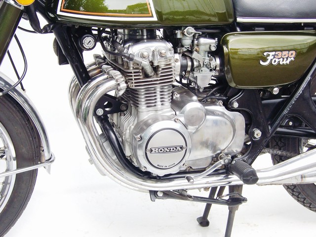 mini-03-07-Motor Vorne.jpg