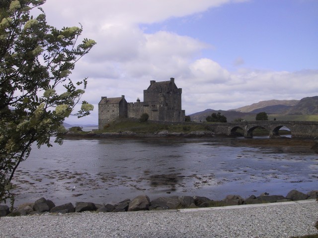 06026-Eilean Dohan Castle.jpg