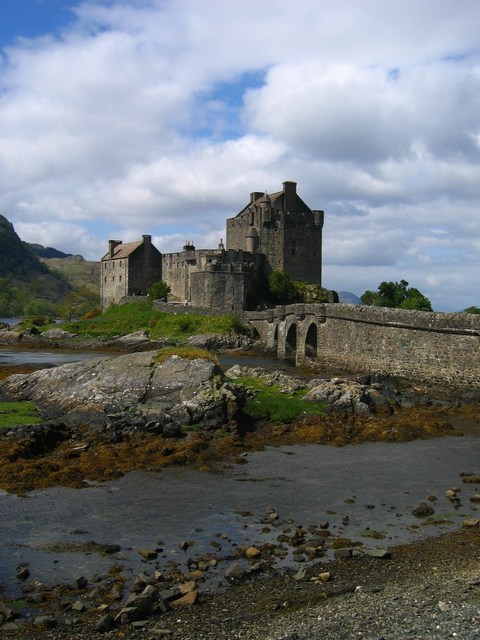 06043-Eilean Dohan Castle.jpg