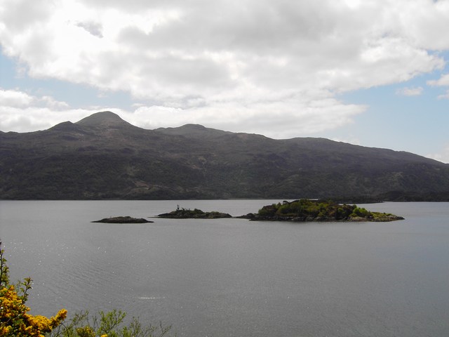 06058-Eilean Dohan Castle.jpg