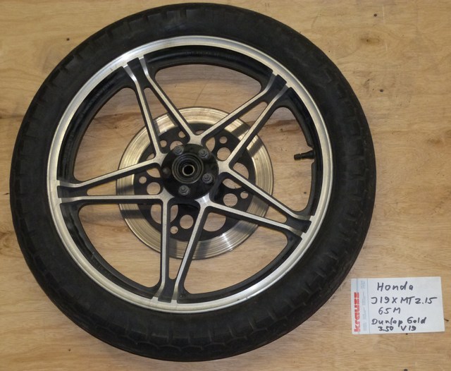 Honda 19x2-15 Vorne2