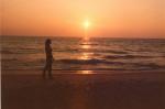 mini-34-Marianne bei Sonnenuntergang Biscarosse plage.jpg