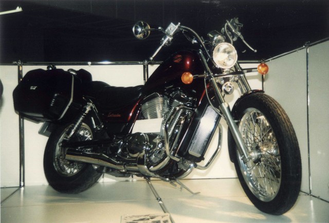 Suzuki Crusader